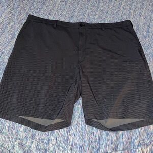 ROUNDTREE & YORK Casual/Golf Shorts. Size 48B.  Poly/Elastic